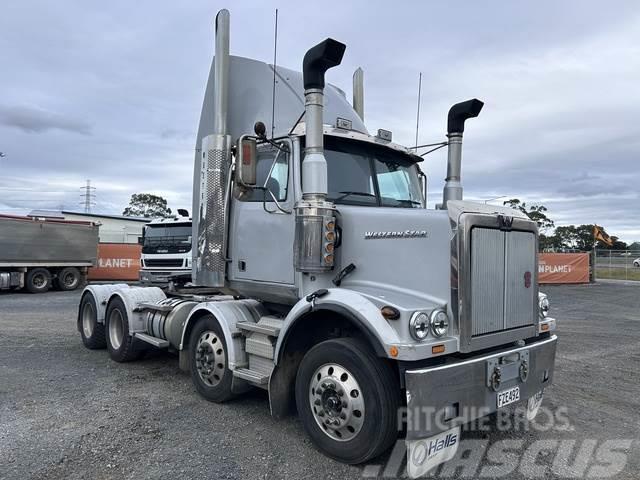 Western Star 4884 Prime Movers