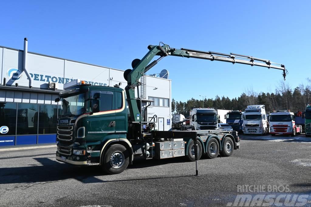 Scania R520 8x4*4 Tridem V8 Truck mounted cranes