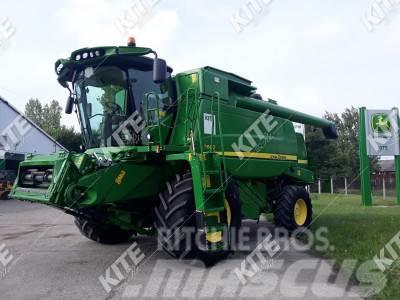 John Deere T660 Combine harvesters