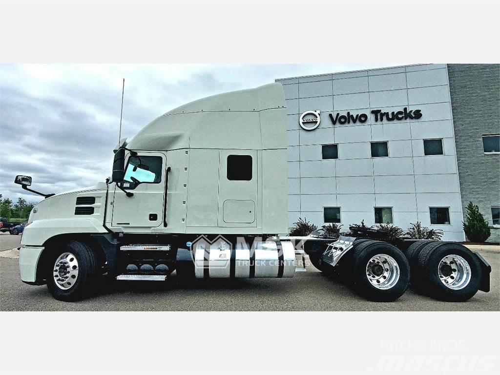 Mack AN64T Prime Movers