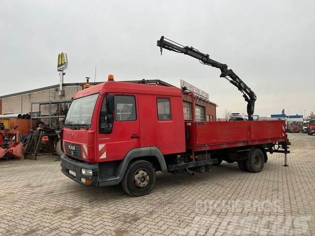 MAN LE 12.225 LC Pritsche Heckkran 6 Zylinder Doka T Truck mounted cranes