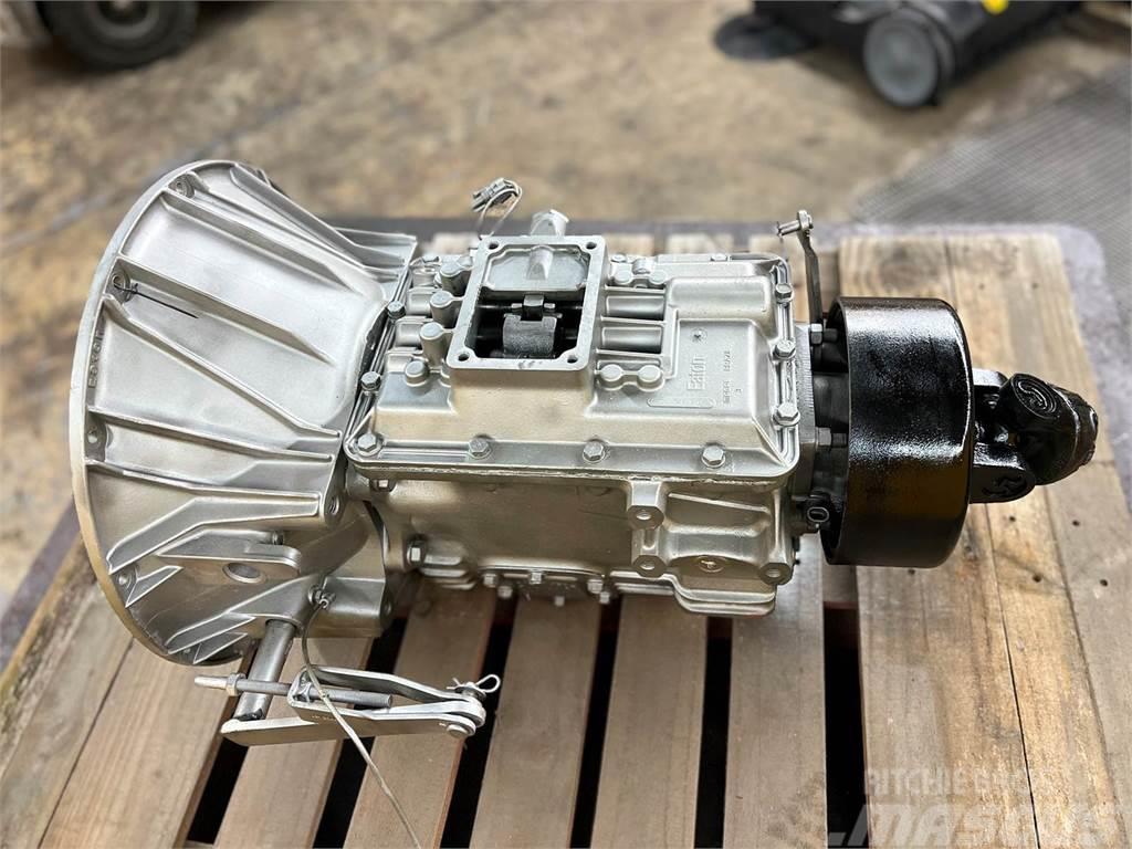  Eaton-Fuller FS4205B Gearboxes