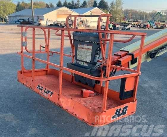 JLG 800S Used Personnel lifts and access elevators
