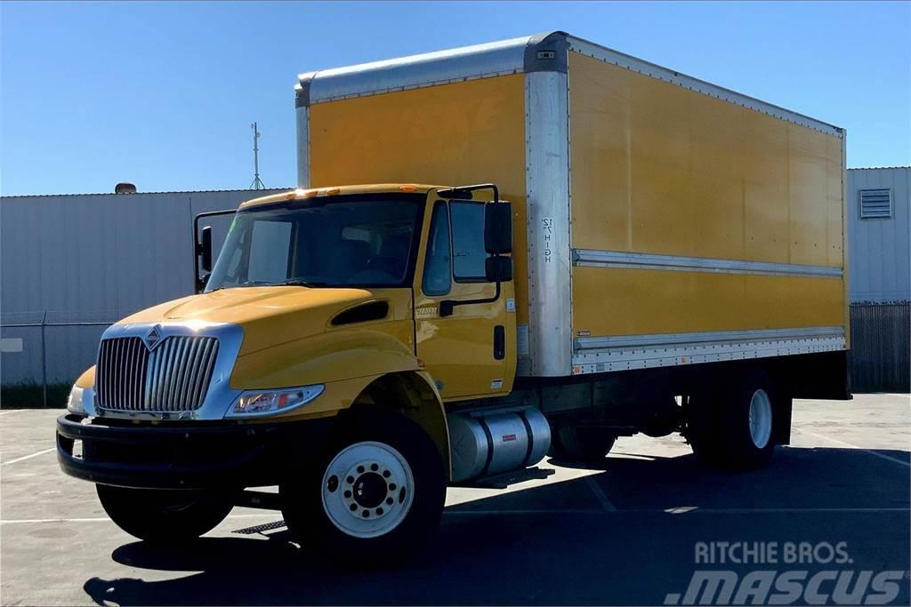 International 4300 SBA 4X2 Box trucks