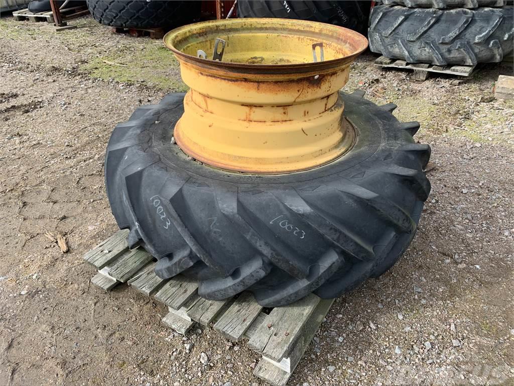  14.9X24 1 ST 70% HJUL GY, BEG Tyres, wheels and rims