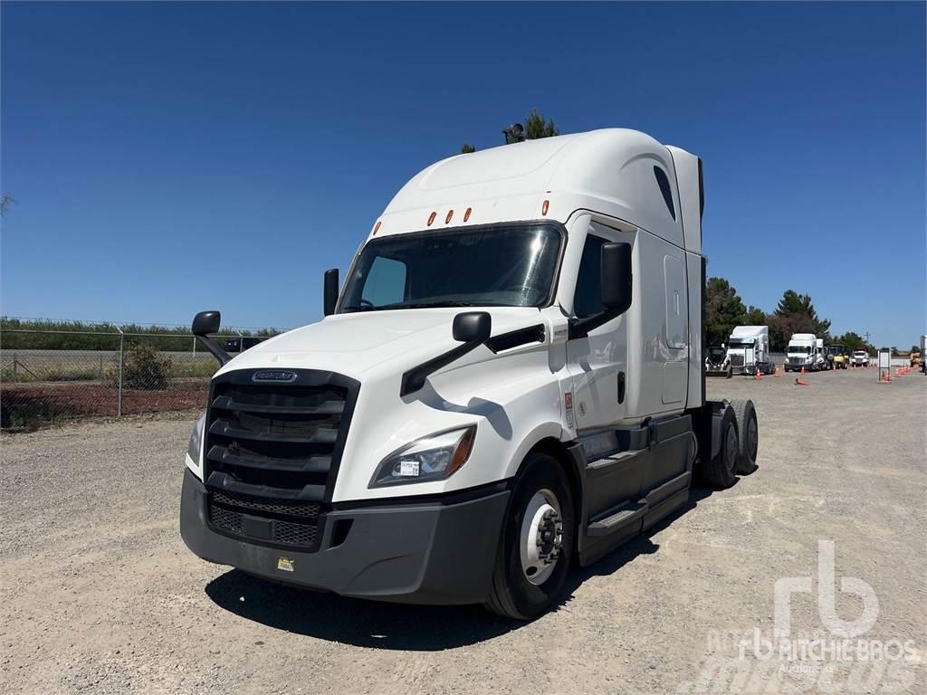 Freightliner CASCADIA 126 Prime Movers
