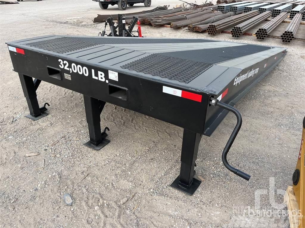 Industrias America 8 ft x 20 ft Loading Ramp (Unused) Other livestock machinery and accessories