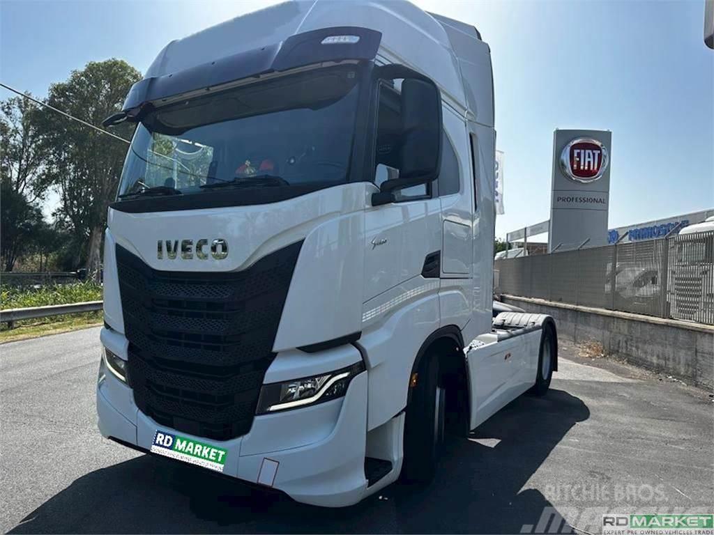 Iveco AS440S48 Prime Movers