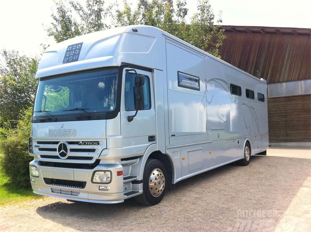 Mercedes-Benz Actros Horse transporter Animal transport trucks
