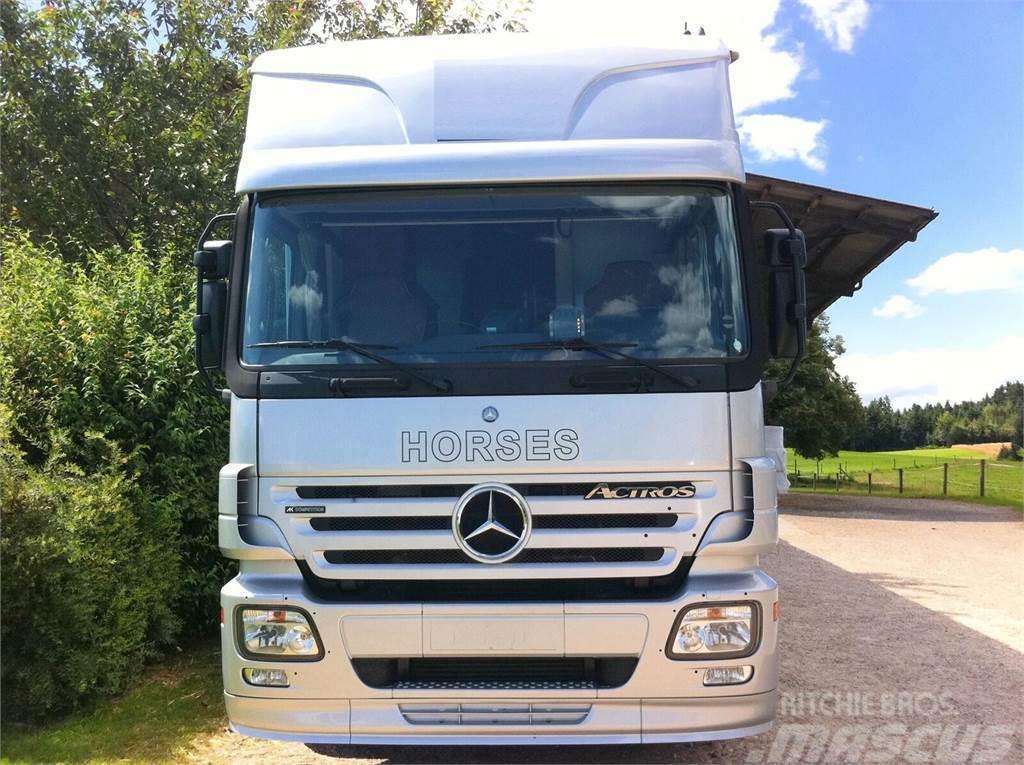 Mercedes-Benz Actros Horse transporter Animal transport trucks