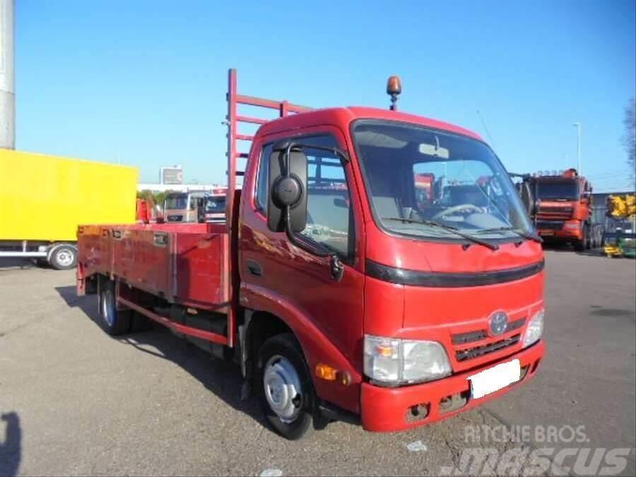 Toyota Dyna 150 D4D Recovery vehicles