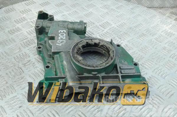 Volvo Oil pump Volvo 04916458 Other components