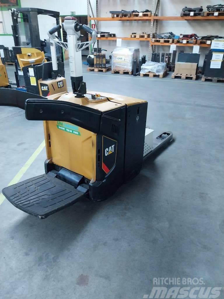 CAT NPV 20 N2 Low lift with platform