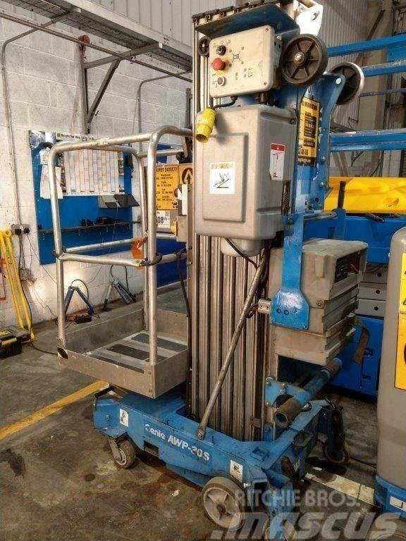 Genie AWP 30 DC Used Personnel lifts and access elevators