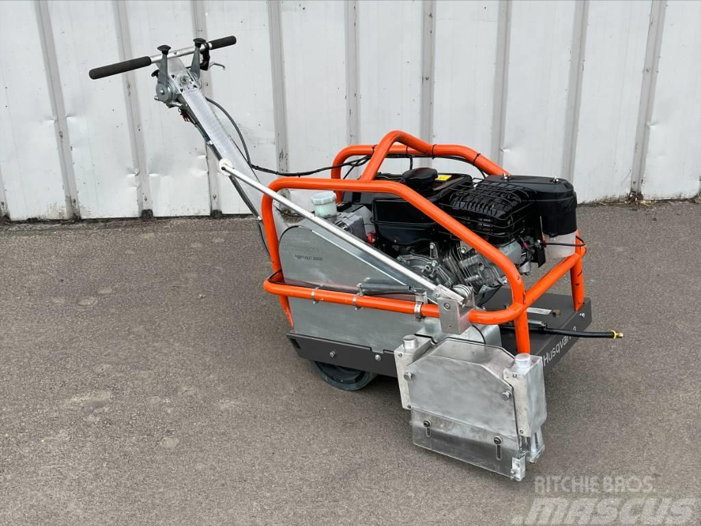 Husqvarna 2000 Soff cut Concrete Saw Concrete accessories