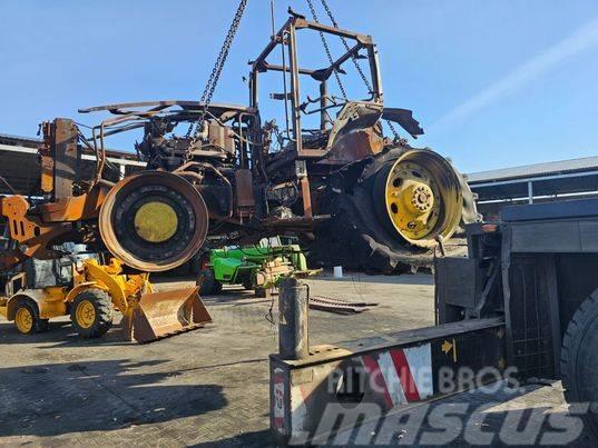 John Deere 7820  fuel tank Chassis and suspension