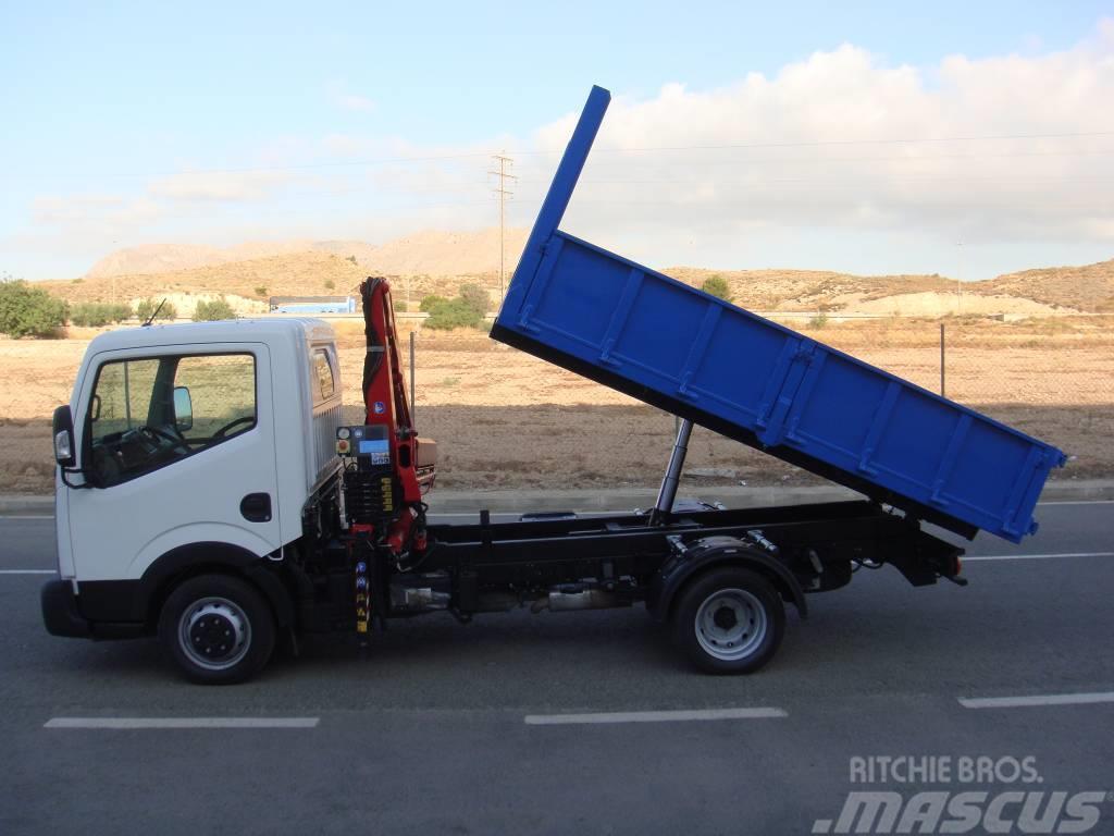Nissan NT400 CABSTAR VOLQUETE Y GRUA Truck mounted cranes