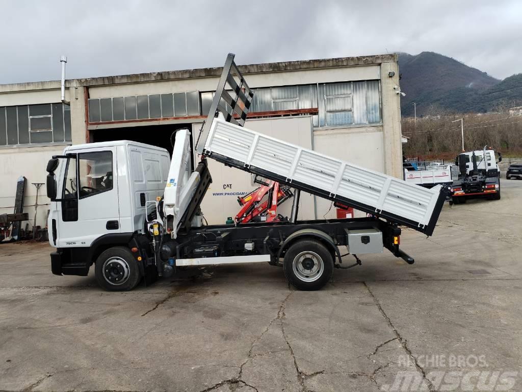 Iveco Eurocargo 75 E16 Truck mounted cranes
