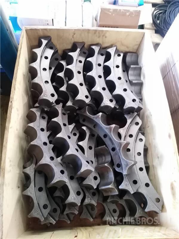Komatsu D85A-21 sprocket teeth 154-27-12273 Tracks, chains and undercarriage