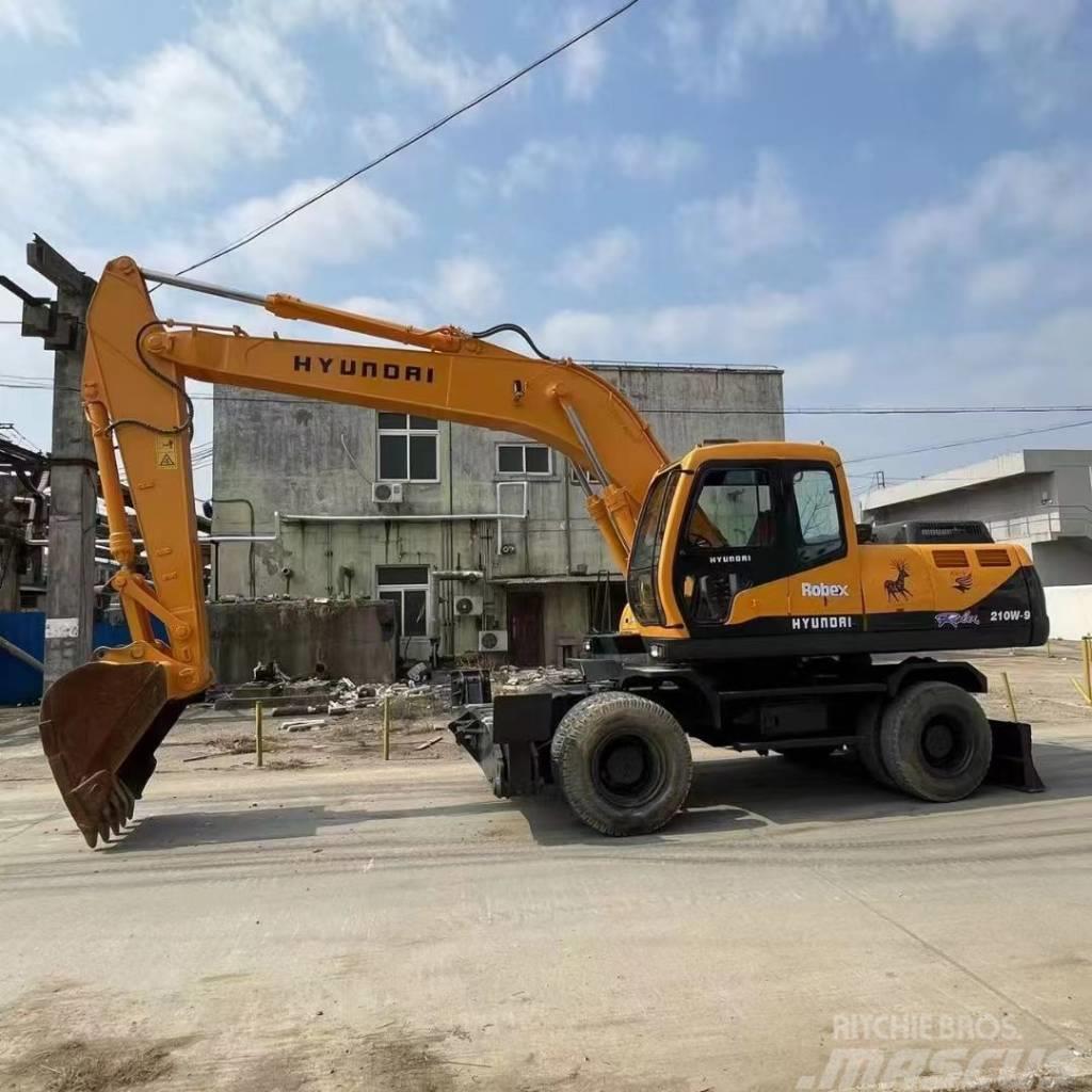 Hyundai Robex 210 W-9 Wheeled excavators