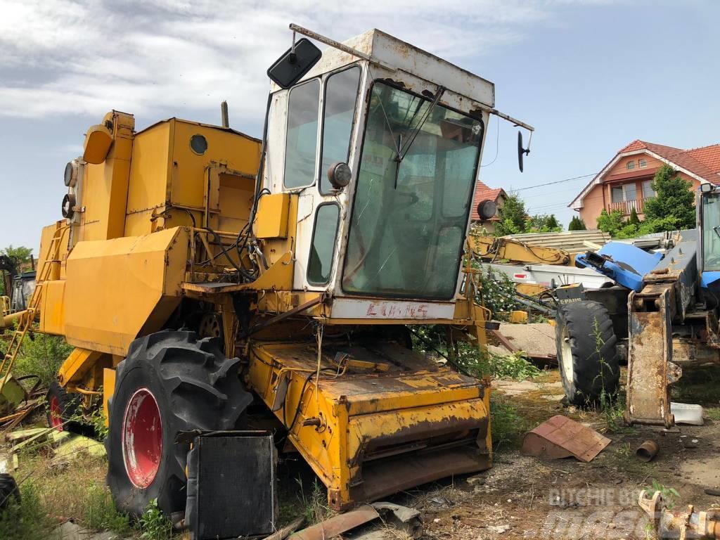 CLAAS Dominator FOR PARTS Combine harvesters