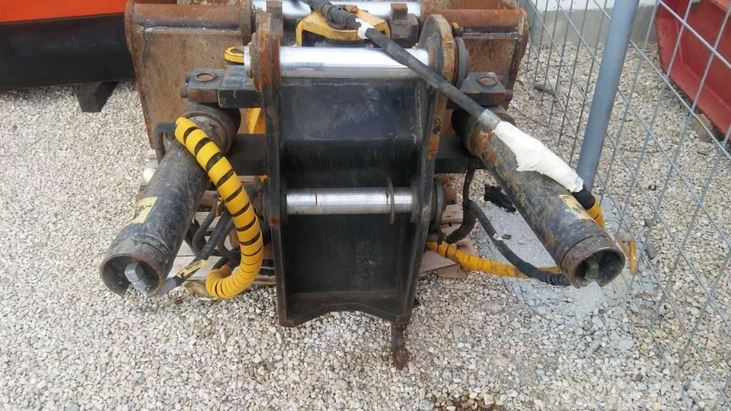 Engcon ROTORTILT EC 20 and ditch cleaning bucket 17-24t Quick connectors