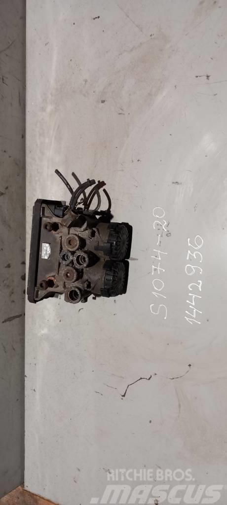 Scania 1442936 P420 EBS valve Gearboxes