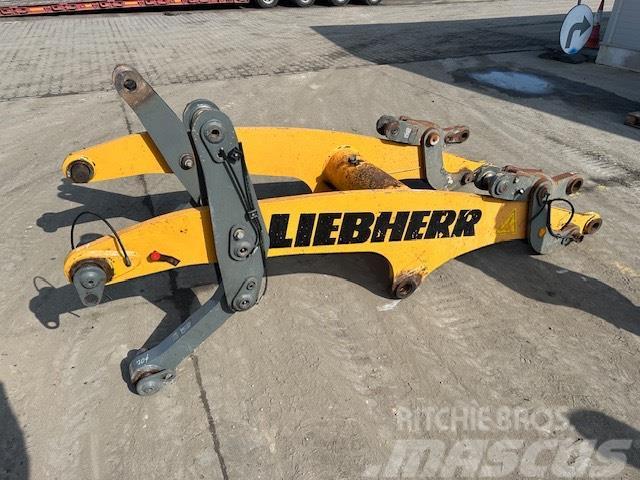 Liebherr L 538 RAMIE Booms and arms