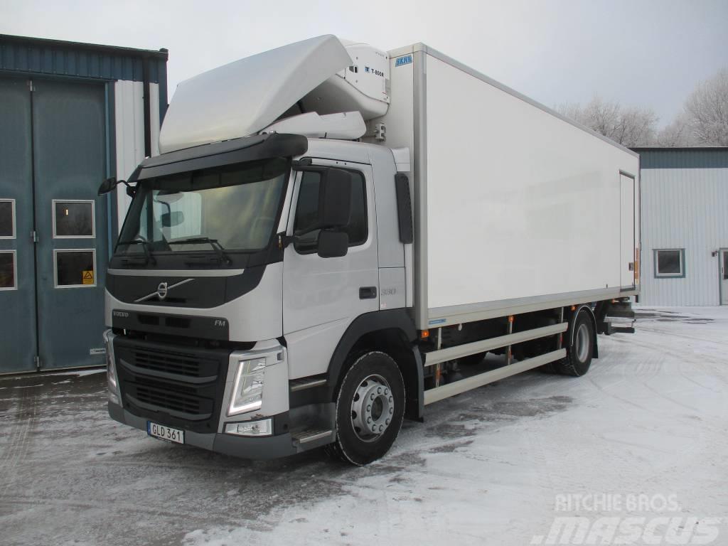 Volvo FM330 4x2 Temperature controlled trucks