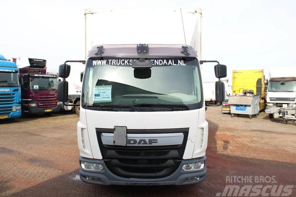 DAF LF 220 + 12T + MANUAL + EURO 6 Curtain sider trucks