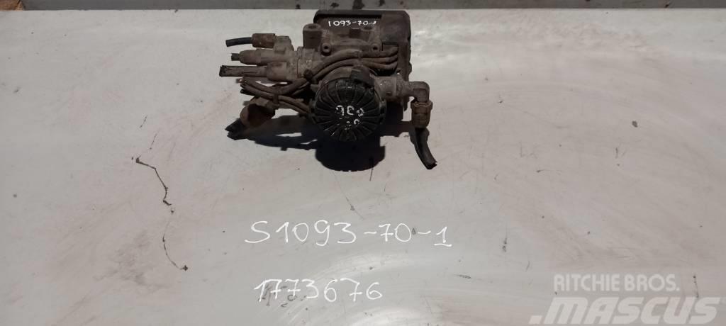 Scania R440 1879275 EBS VALVE Gearboxes