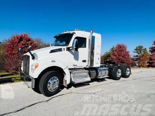Kenworth T 880S Prime Movers