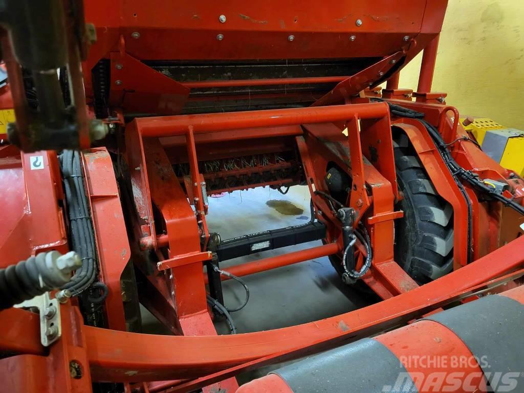 Welger RPC245 Fixpress Round balers