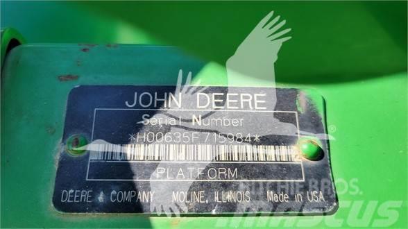 John Deere 635F Combine harvester heads