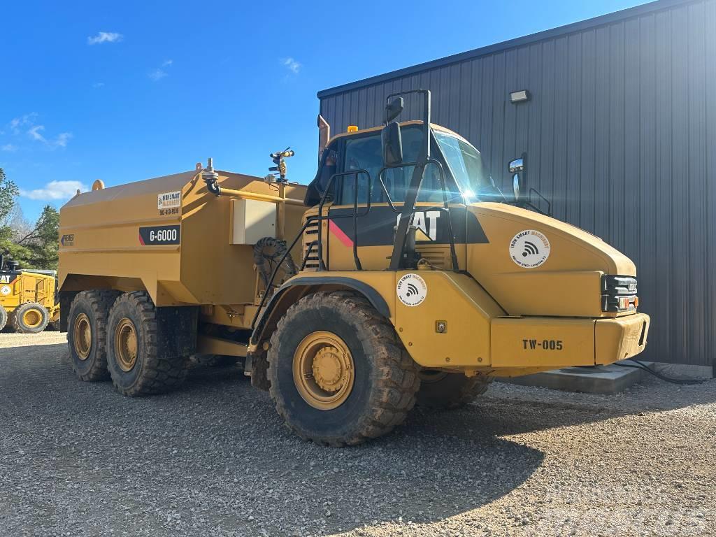 CAT 730 Water bowser