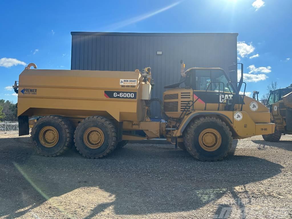 CAT 730 Water bowser