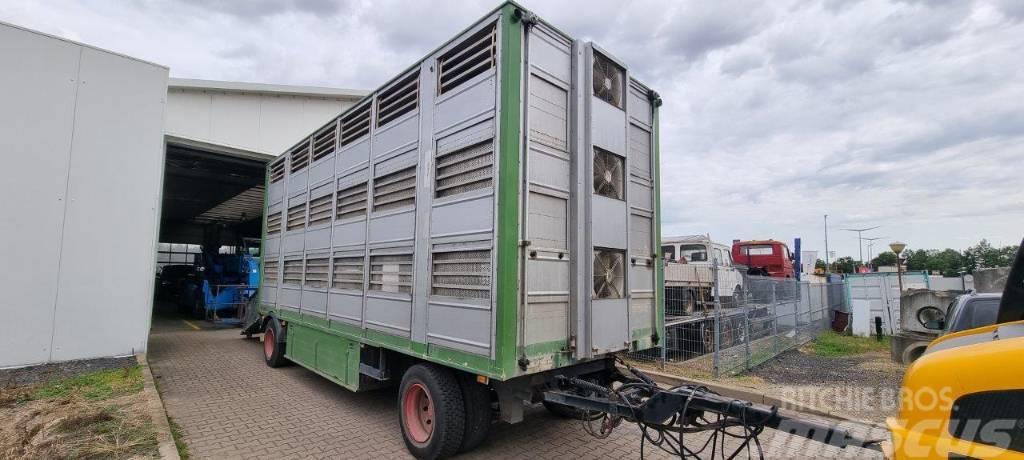  Przyczepa 2 osiowa do transportu zwierząt Livestock transport