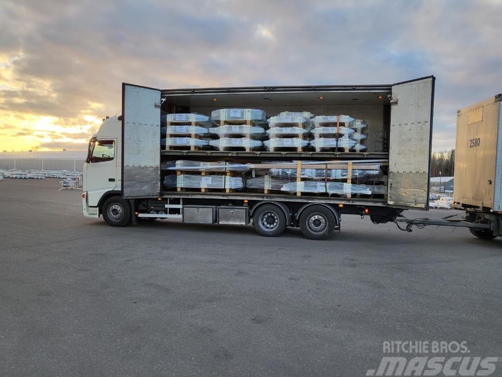 Volvo FH 12 6x2 2-taso lastaus yhdistelmänä Box trucks