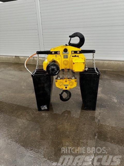 Yale CPE 100 Hoists and material elevators