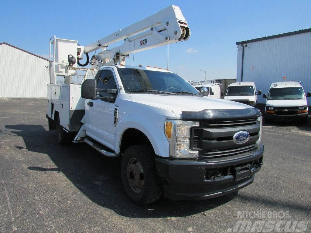 Ford Super Duty F-350 Truck mounted platforms