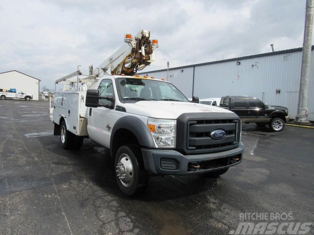 Ford Super Duty F-450 DRW Truck mounted platforms