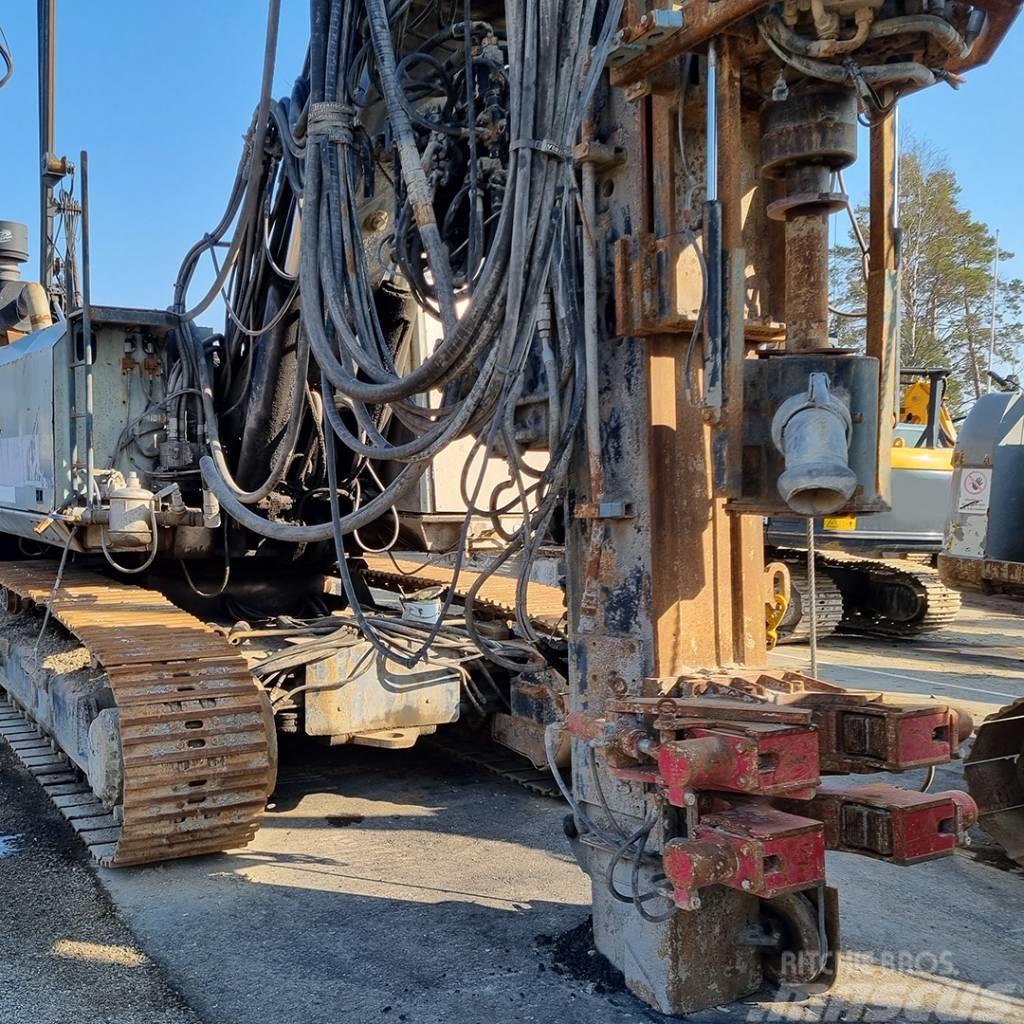 Sennebogen ZR 28 T Drilling rigs