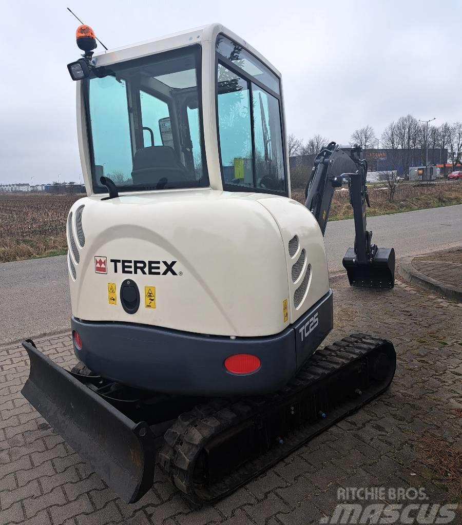 Terex TC 25 Mini excavators  7t - 12t