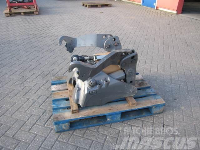 Valtra T4 originele fronthef Other tractor accessories