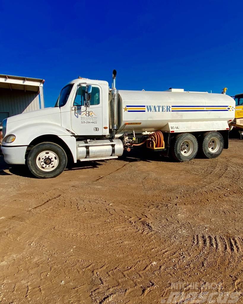 Freightliner CL120 Water bowser