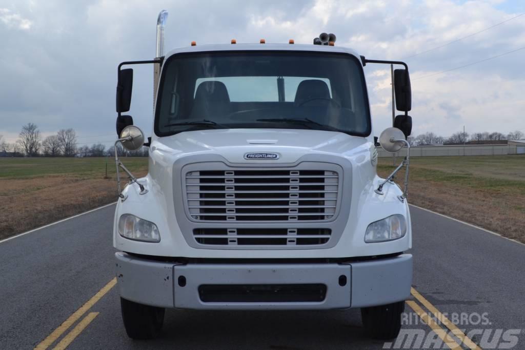 Freightliner Business Class M2 112 Prime Movers