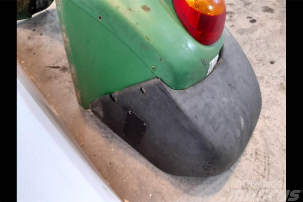 John Deere 6920 Rear Fender Chassis and suspension