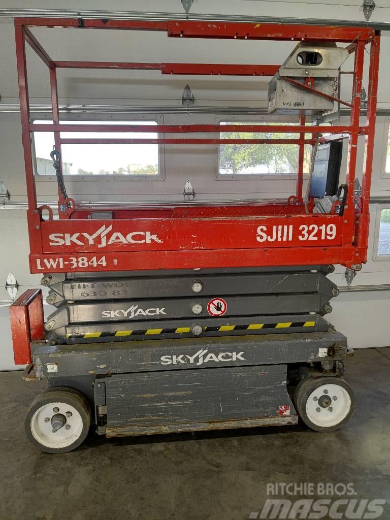 SkyJack SJ III 3219 Scissor lifts