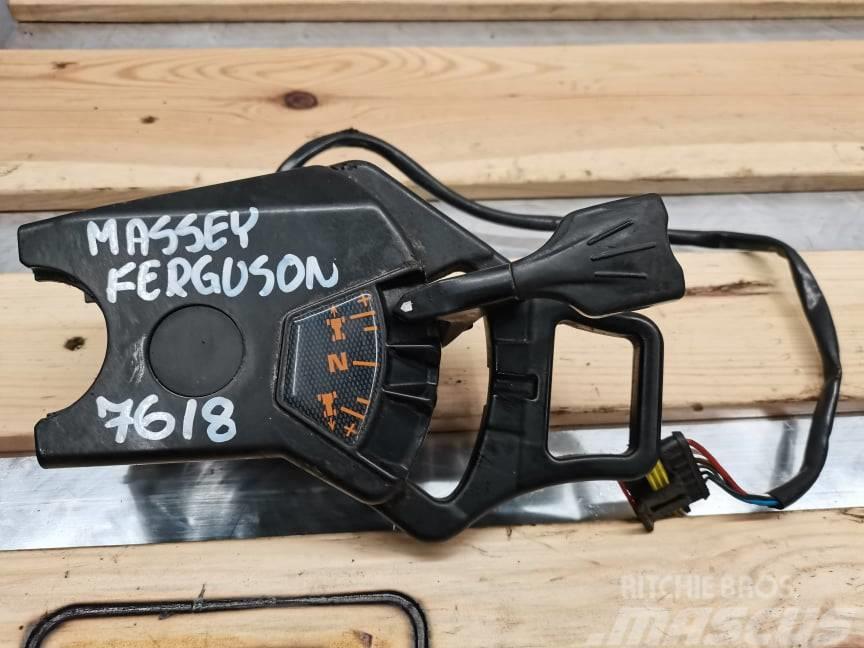 Massey Ferguson 7618 {Rewers Cabins and interior