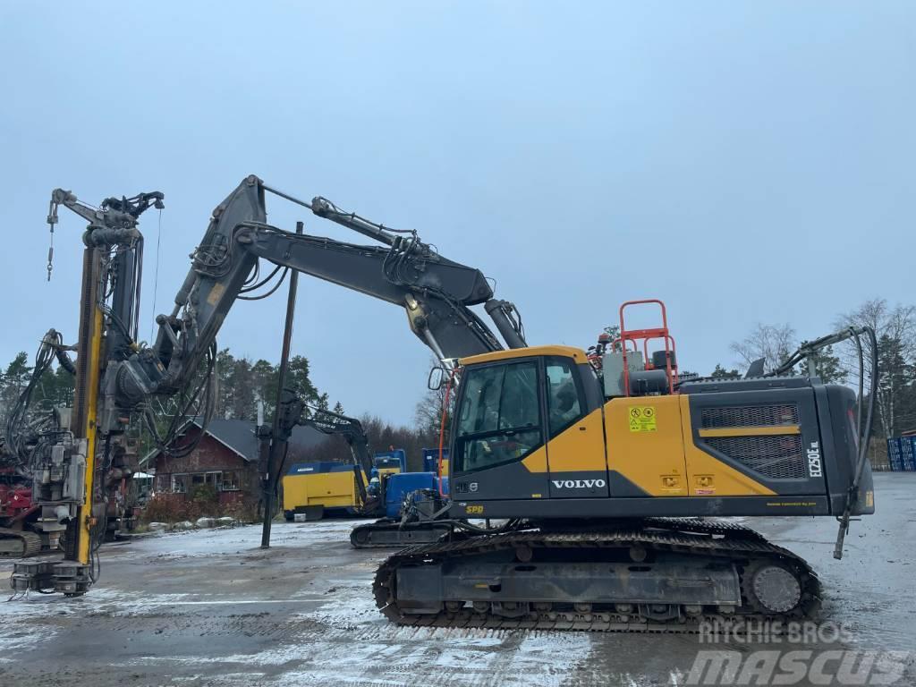 Volvo EC250ENL + SPD DM55 Pålmast Special excavators